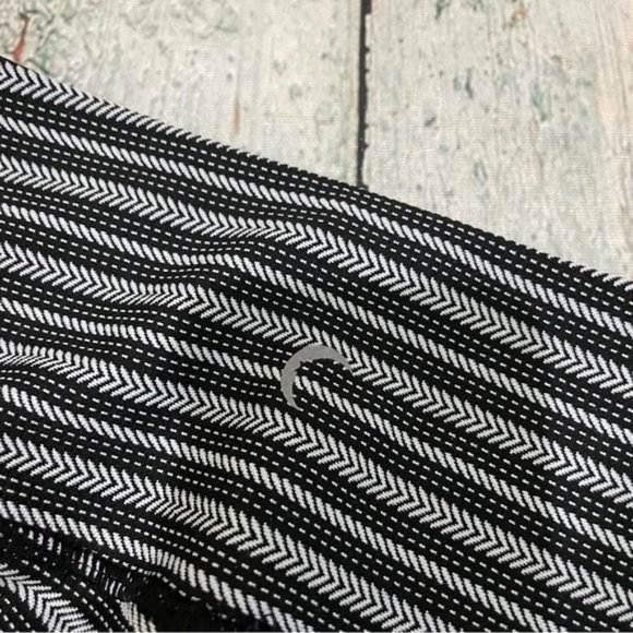 Zyia 4 black white striped leggings herringbone activewear yoga running stretch - Picture 7 of 8